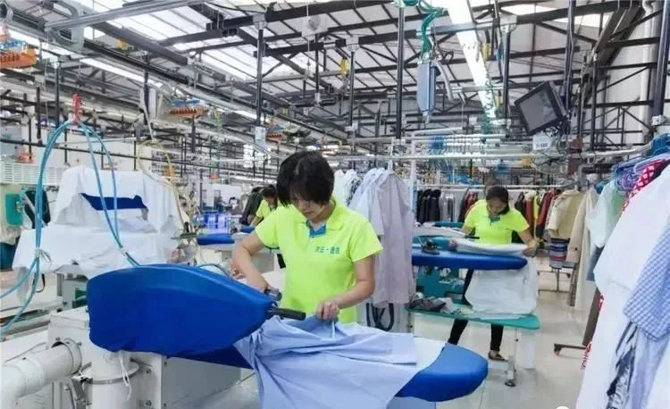 Management Application of RFID Washable Tags on Uniforms